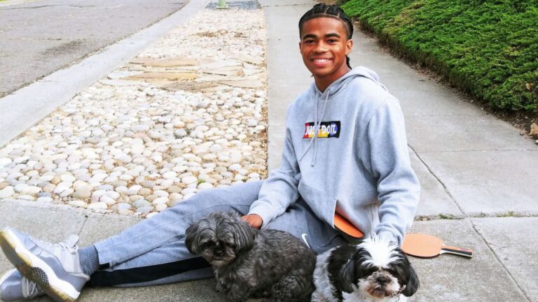 18-year-old man is now the first Black male Valedictorian in school’s 106-year history, “I feel blessed”