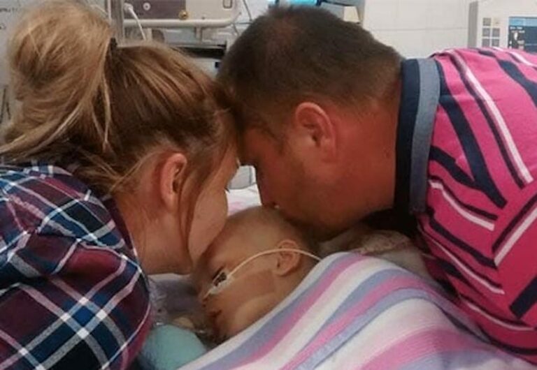 Parents kissed their daughter farewell in the hospital; then ’30 minutes later, a scream is heard from the room’!