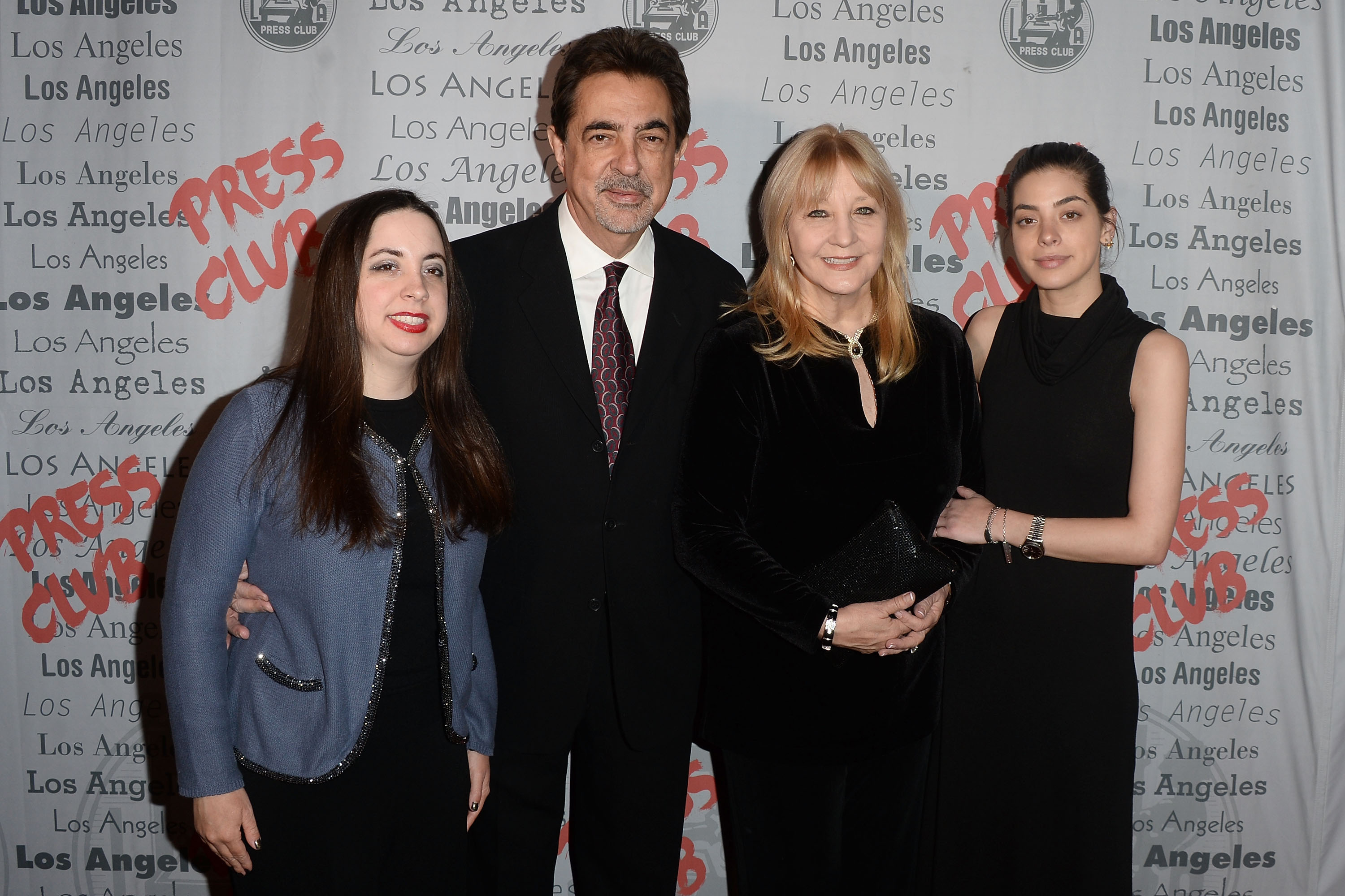 Mia, Joe, and Gia Mantegna with Arlene Vrhel at the National Arts and Entertainment Journalism Awards Gala on December 6, 2015, in Los Angeles, California. | Source: Getty Images